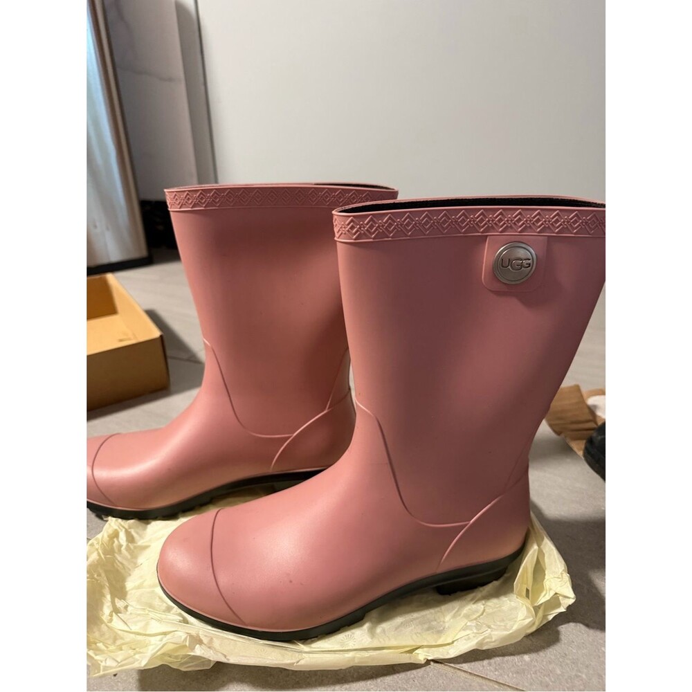 UGG Women's Dusty Pink Short Waterproof Rain Boots